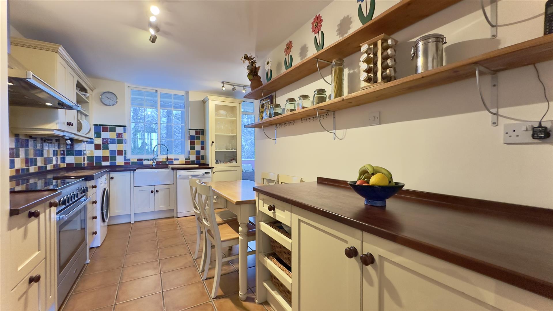 Image of House - 4 Bedrooms - 3 Bathrooms for Sale in Sunset Close-Gibraltar, Image 16